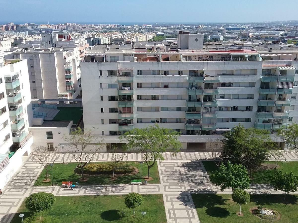 Apartamento Teatinos Malaga Διαμέρισμα Εξωτερικό φωτογραφία